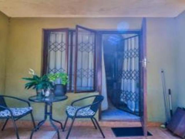 2 Bedroom flat for sale in Montclair, Durban