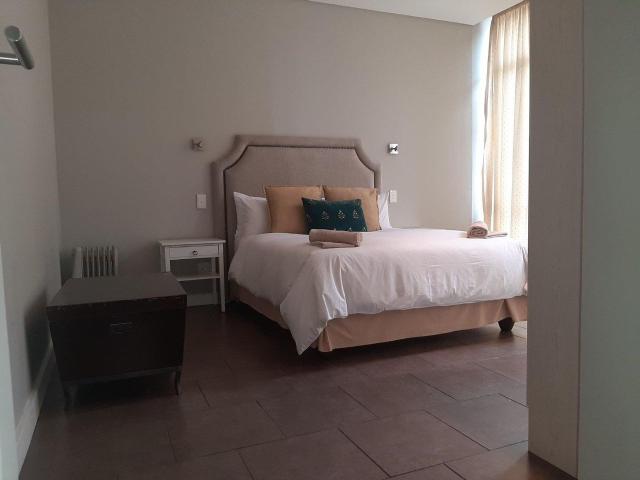 2 Bedroom Flat For Sale in Newtown
