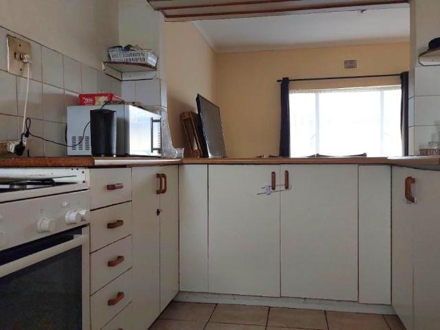 2 Bedroom flat for sale in Parow Valley