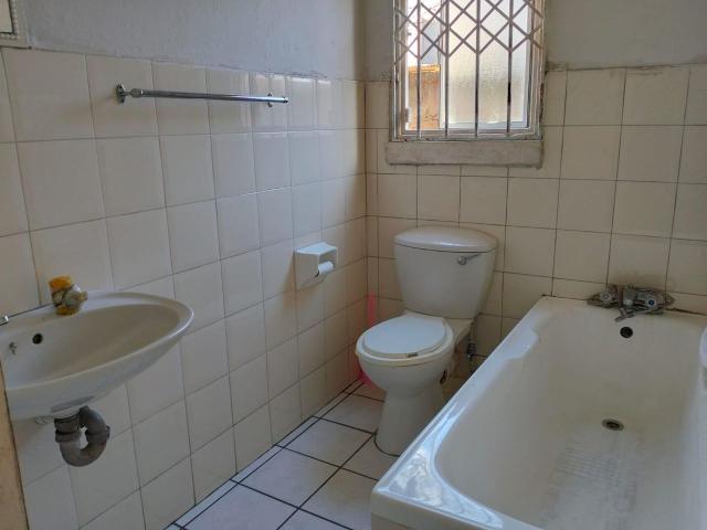 2 Bedroom Flat For Sale in Quigney