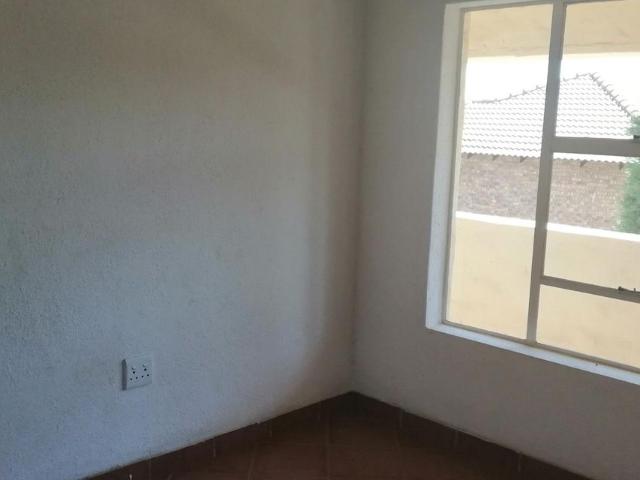 2 Bedroom flat for sale in Rensburg, Heidelberg