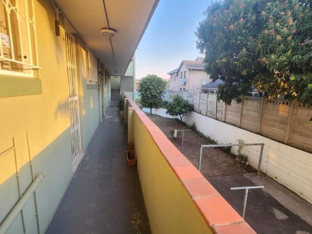 2 Bedroom flat for sale in Reservoir Hills, Durban