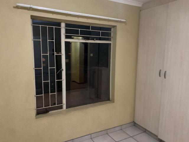 2 Bedroom Flat For Sale in Reyno Ridge