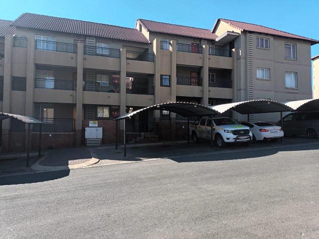 2 Bedroom Flat For Sale in Reyno Ridge