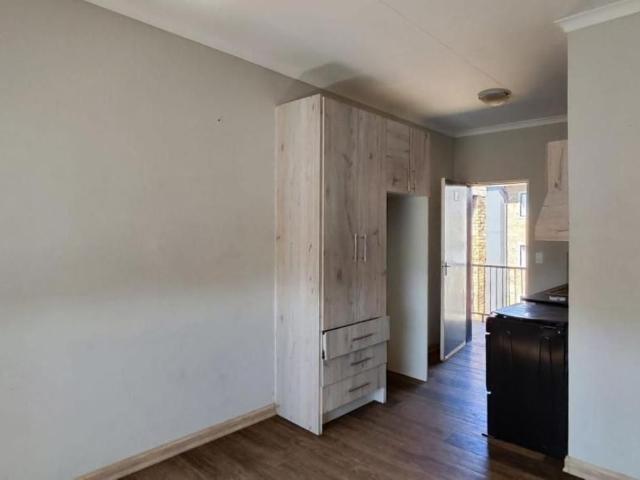 2 Bedroom flat for sale in South Hills, Johannesburg