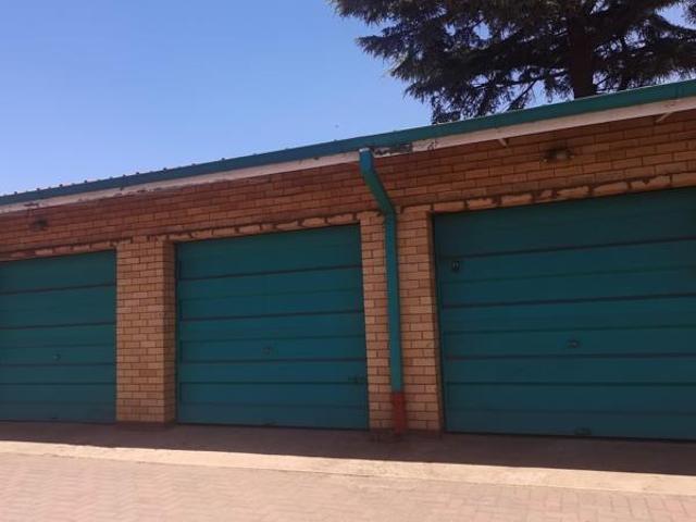2 Bedroom Flat in Vanderbijlpark CW2