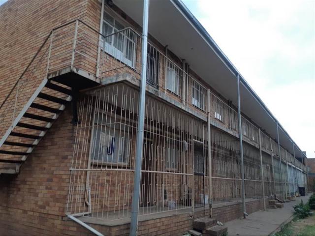 2 Bedroom Flat in Vanderbijlpark CW2