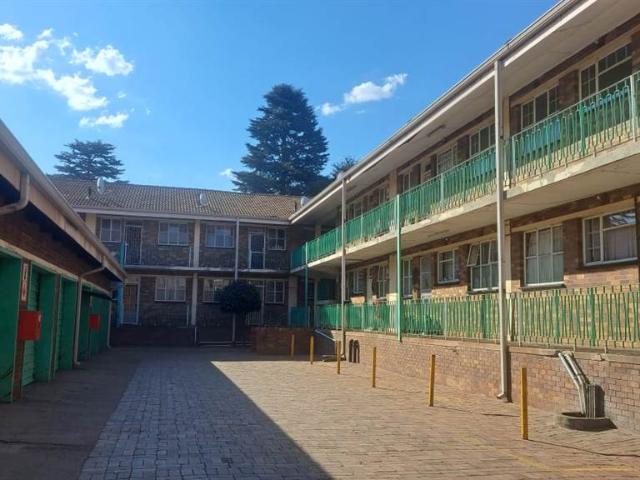 2 Bedroom Flat in Vanderbijlpark CW3