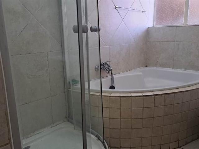 2 Bedroom Flat in Vanderbijlpark CW3