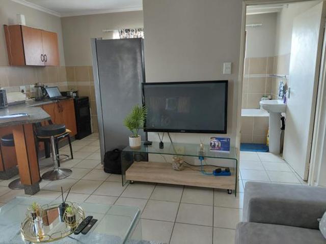 2 Bedroom Flat in Veld En Vlei