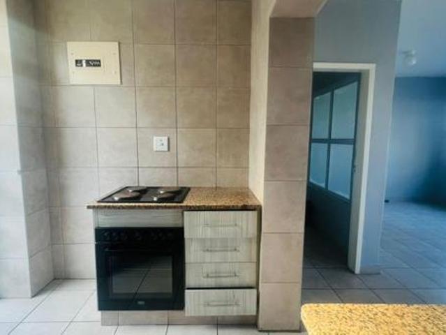 2 Bedroom Flat in Verulam Central