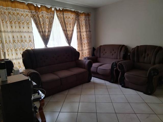 2 Bedroom Flat in Vereeniging Central