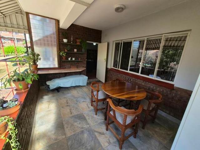 2 Bedroom Flat in Wembley