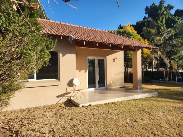 2 Bedroom Flat in Wendywood