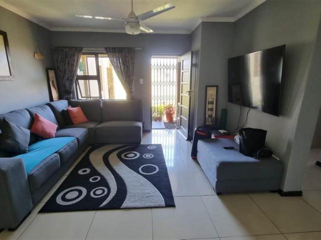2 Bedroom Flat in Westbrook