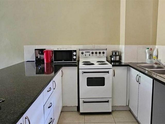 2 Bedroom Flat in Westbrook