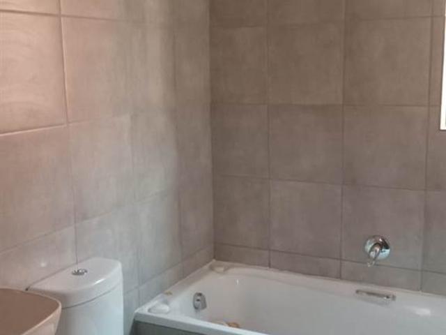 2 Bedroom Flat in Witpoortjie