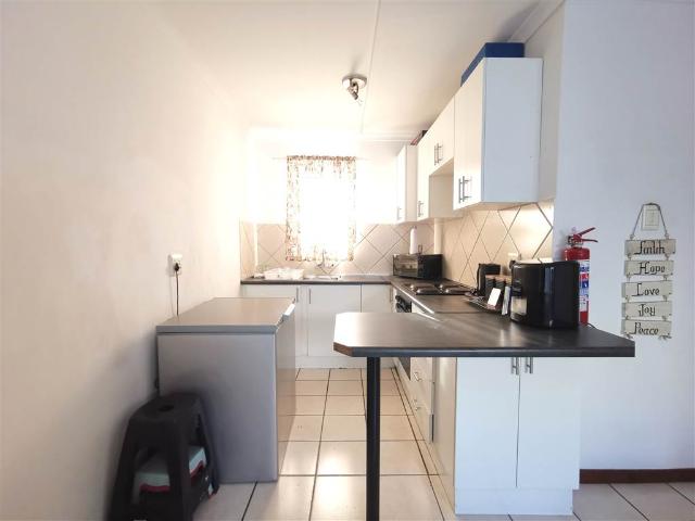 2 Bedroom Flat in Worcester and surrounds