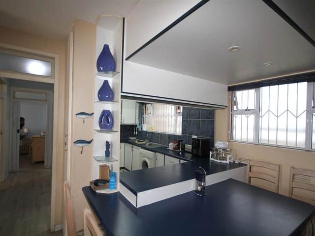 2 Bedroom Flat in Amanzimtoti