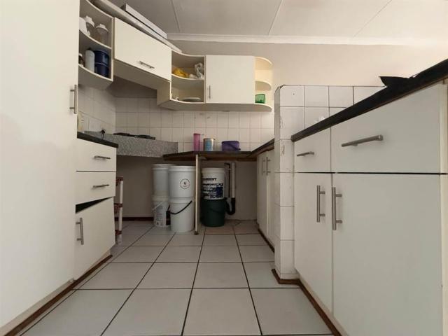 2 Bedroom Flat in Arboretum