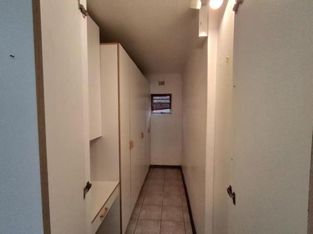 1 Bedroom Flat in Birdswood