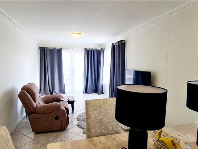 2 Bedroom Flat in Bloubergrant
