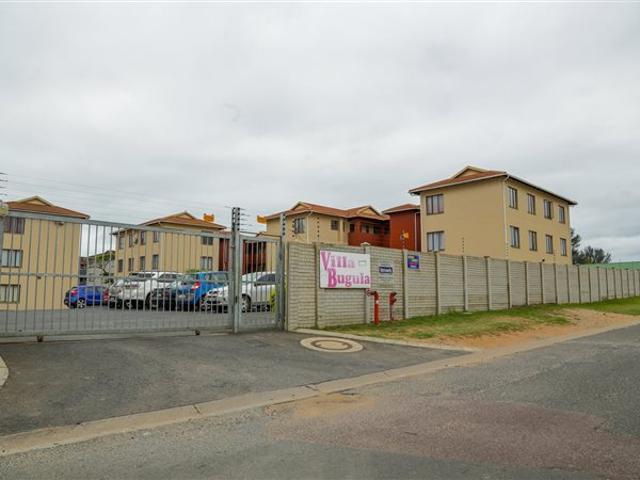 2 Bedroom Flat in Brackenham