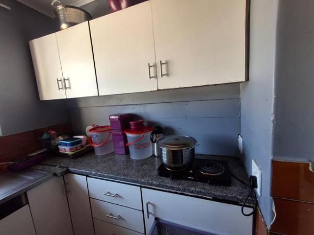 2 Bedroom Flat in Brackenham