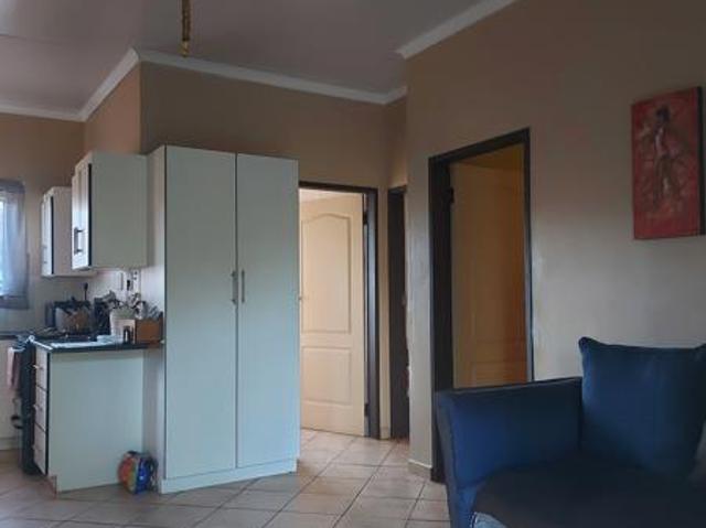 2 Bedroom Flat in Brits Central