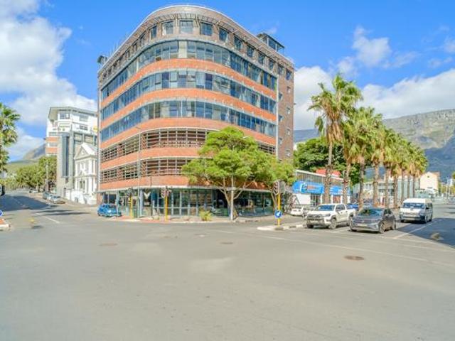 2 Bedroom Flat in Cape Town City Centre