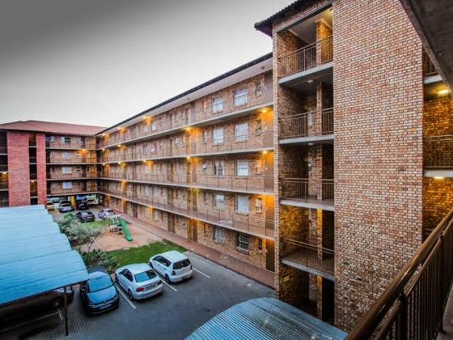 2 Bedroom Flat in Capital Park