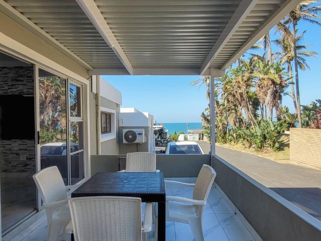 2 Bedroom Flat in Compensation Beach