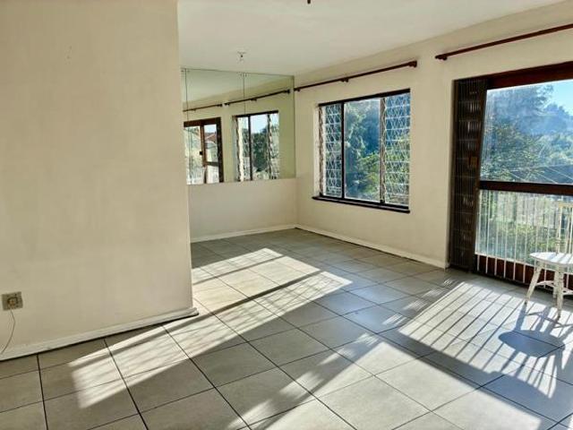 2 Bedroom Flat in Clarendon