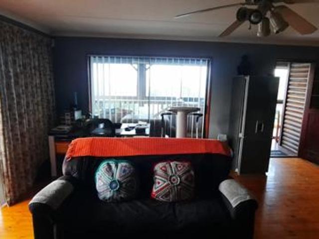 2 Bedroom Flat in Dana Bay