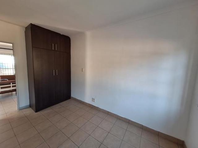 2 Bedroom Flat in Doonside