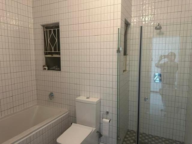 2 Bedroom Flat in Dowerglen