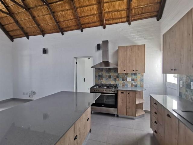 2 Bedroom Flat in Dwarskersbos