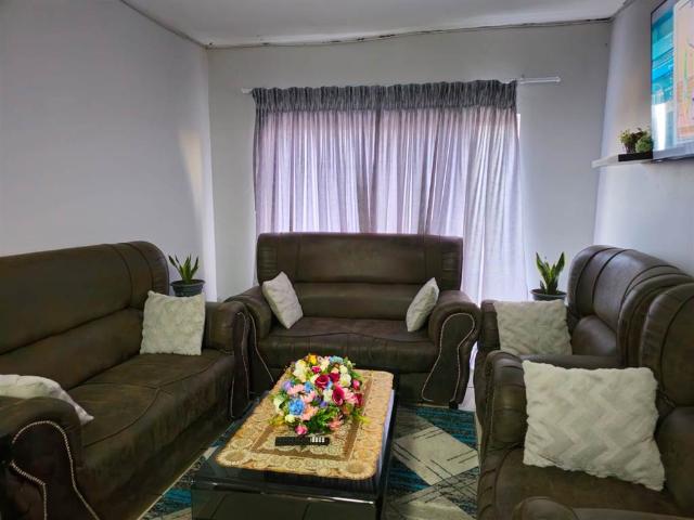 2 Bedroom Flat in Empangeni Central