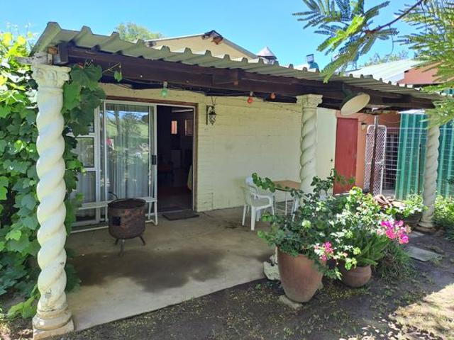 2 Bedroom Flat in Estcourt