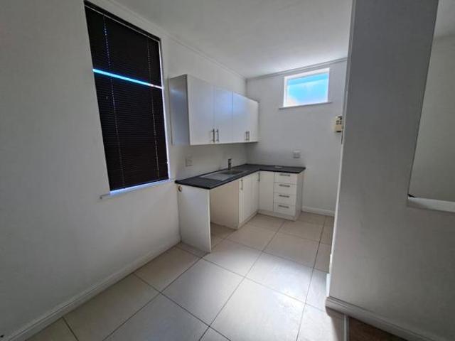 2 Bedroom Flat in Esterville