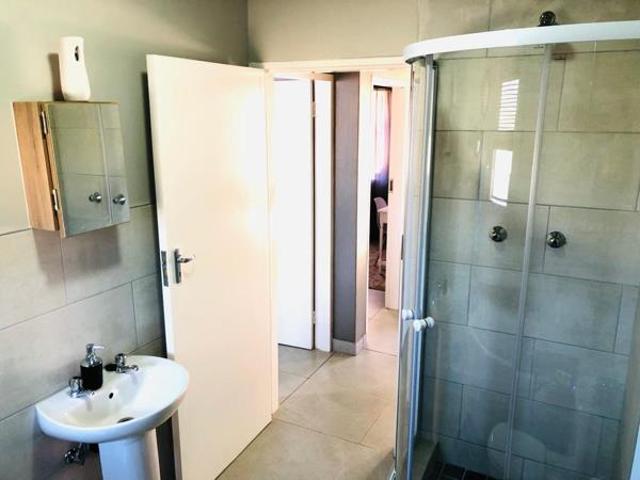 2 Bedroom Flat in Erasmuskloof