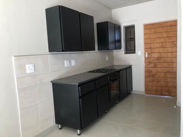 2 Bedroom Flat in Erasmuskloof