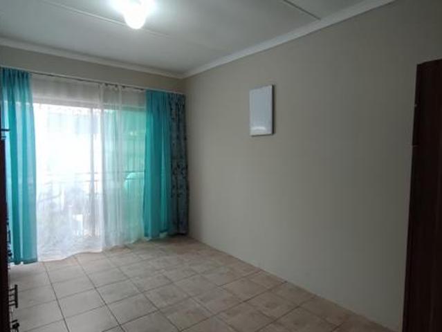 2 Bedroom Flat in Fichardt Park