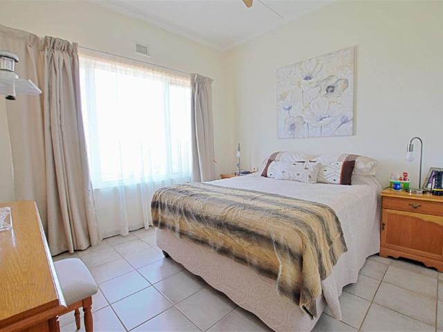 2 Bedroom Flat in Freeland Park