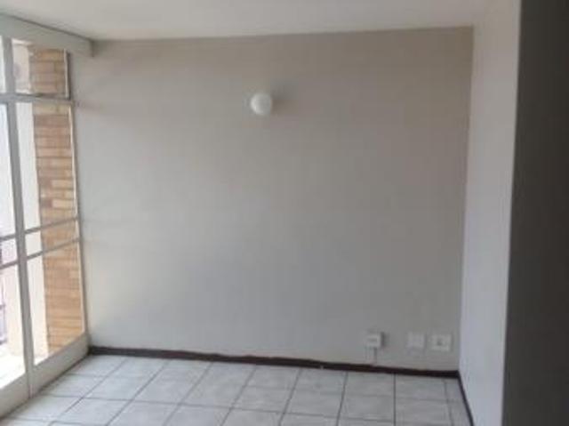 2 Bedroom Flat in Gezina