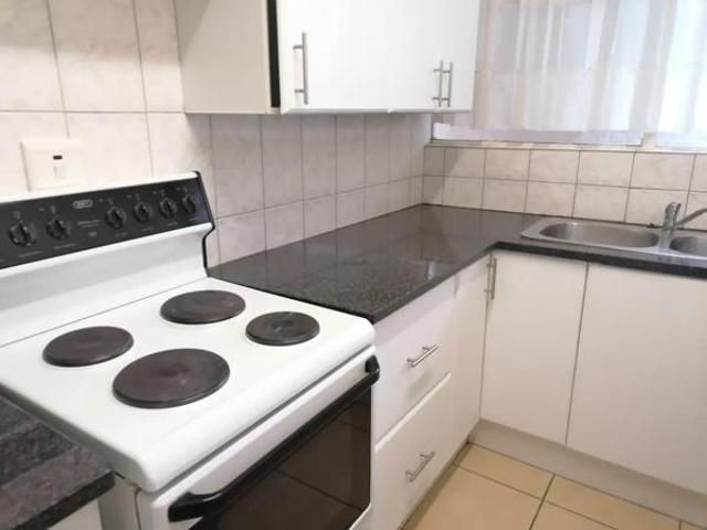 2 Bedroom Flat in Glenhazel