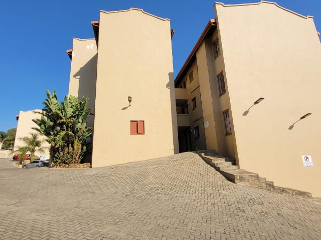2 Bedroom Flat in Helderkruin
