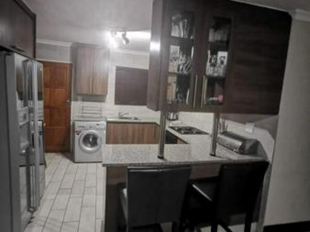 2 Bedroom Flat in Heuweloord