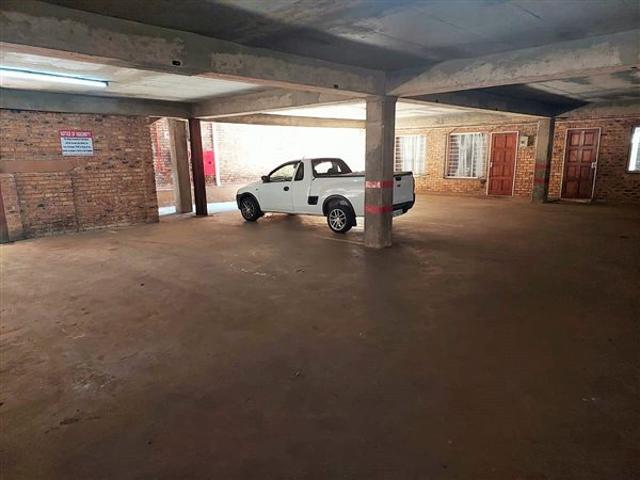 2 Bedroom Flat in Kempton Park Central