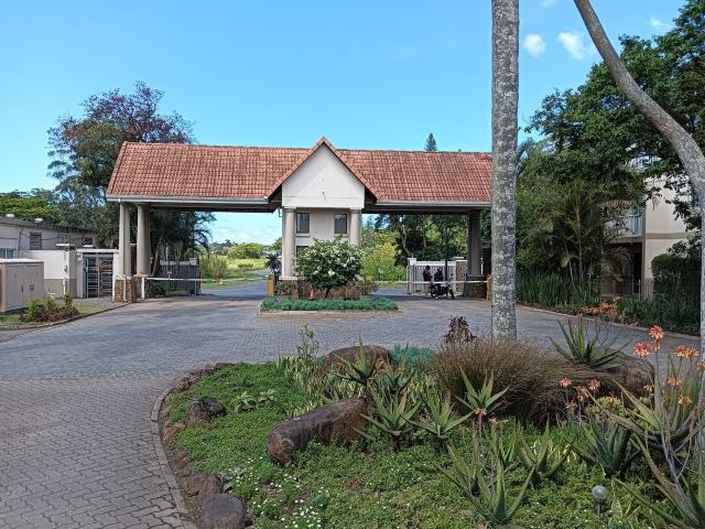 2 Bedroom Flat in Manor Estates
